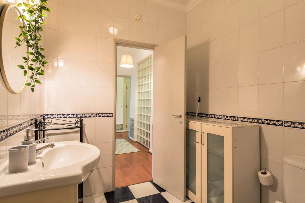 דירות ליסבון Charming Chiado 2Bedr W/Balcony And View מראה חיצוני תמונה